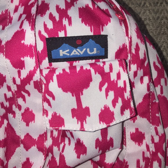 NEW Kavu Rope Sling Bag In Pink Blot - Picture 5 of 7